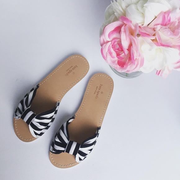 Host Pick Kate ♠️ Indi Black/White Grosgrain Shoes - Picture 3 of 5